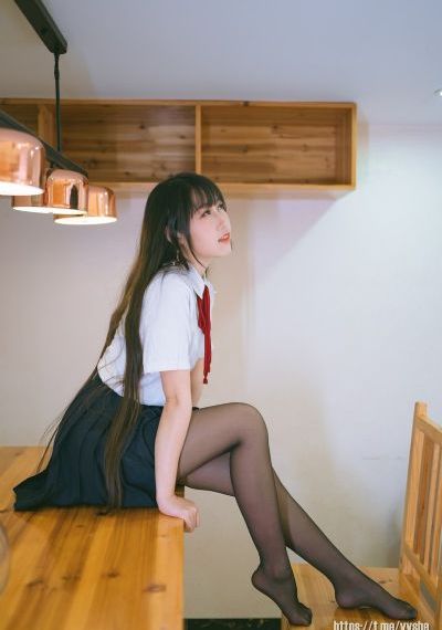 被老外添嫩苞添高潮的