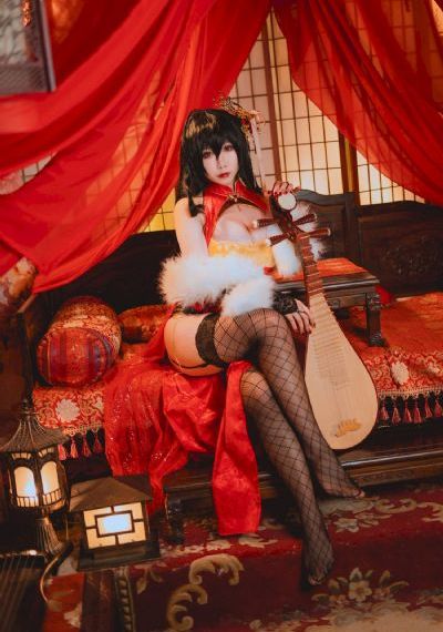 丰满女邻居的嫩苞张开视频