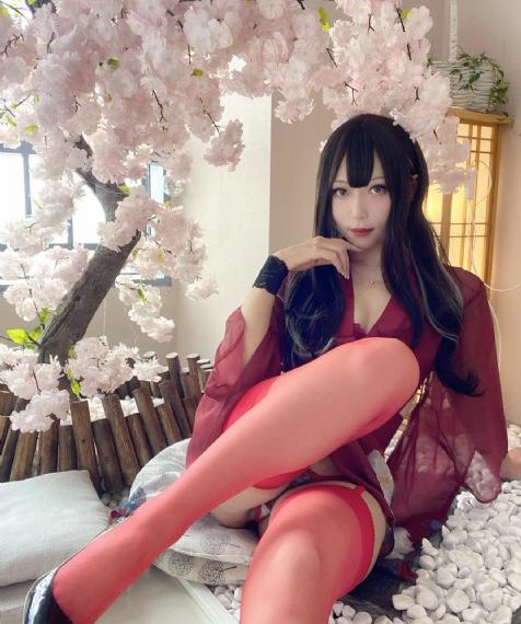 边吃奶边摸叫床高潮